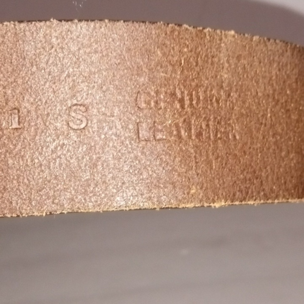 Genuine Leather Belt Cream and Gold Design Size S Preowned - Picture 6 of 7